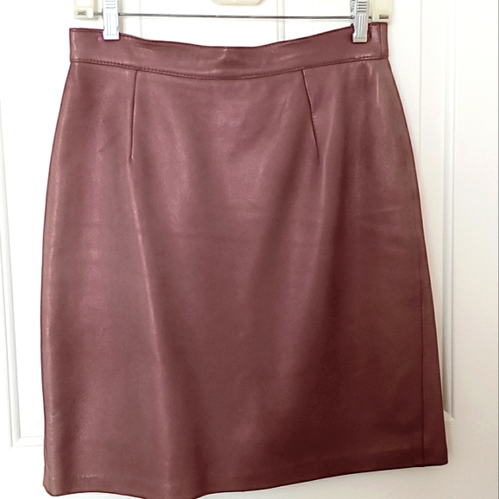 Leather skirt. Chocolate brown. Size 10.